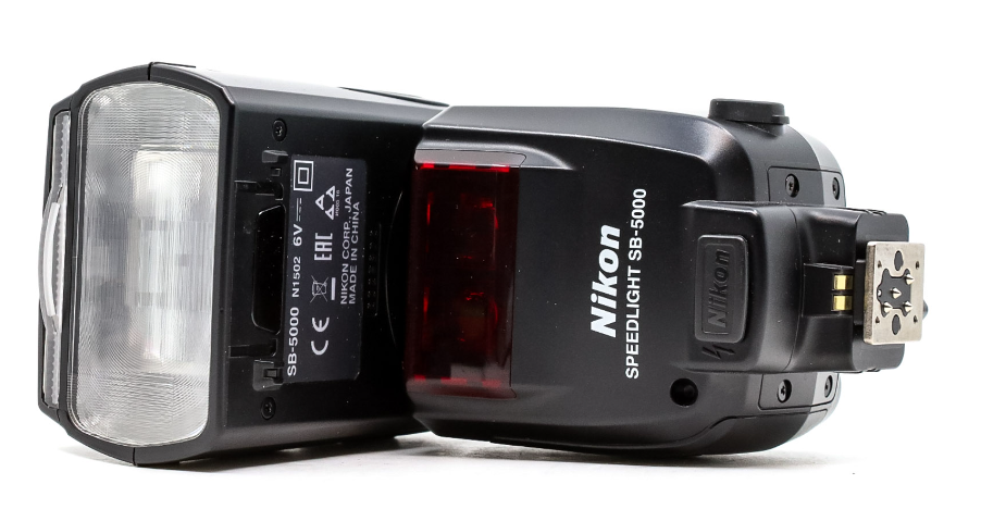 Flash Nikon SB-5000 AF Speedlight (location)