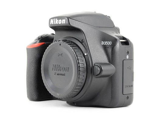 Boitier Nikon D3500 réflex numérique (location)