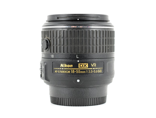 Nikon AF-S DX Nikkor 18-55mm f/3.5-5.6G VR II (location)
